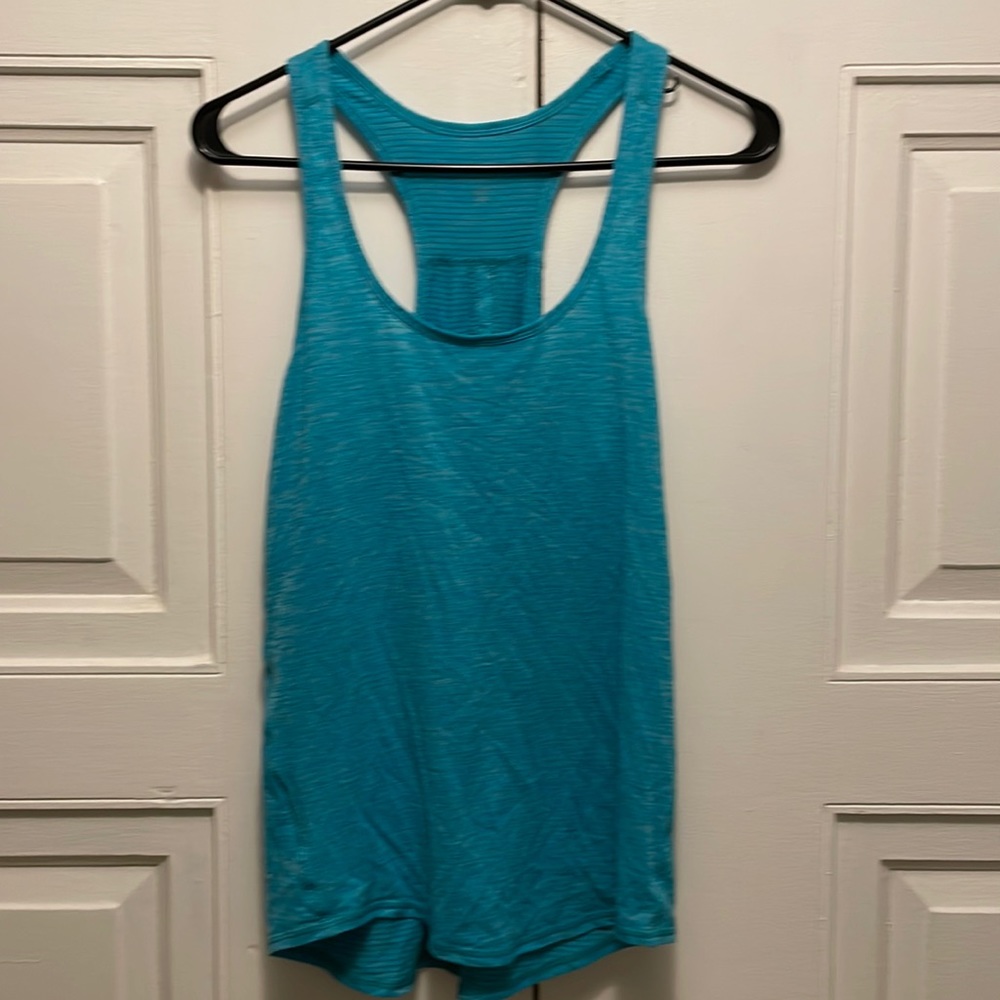 Turquoise lululemon tank top size 6